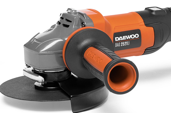 Способствует повышенной производительности и увеличенному ресурсу, а также на 30% сокращает расход энергии аккумулятора. Инструмент становится более экономичным и эффективным в использовании